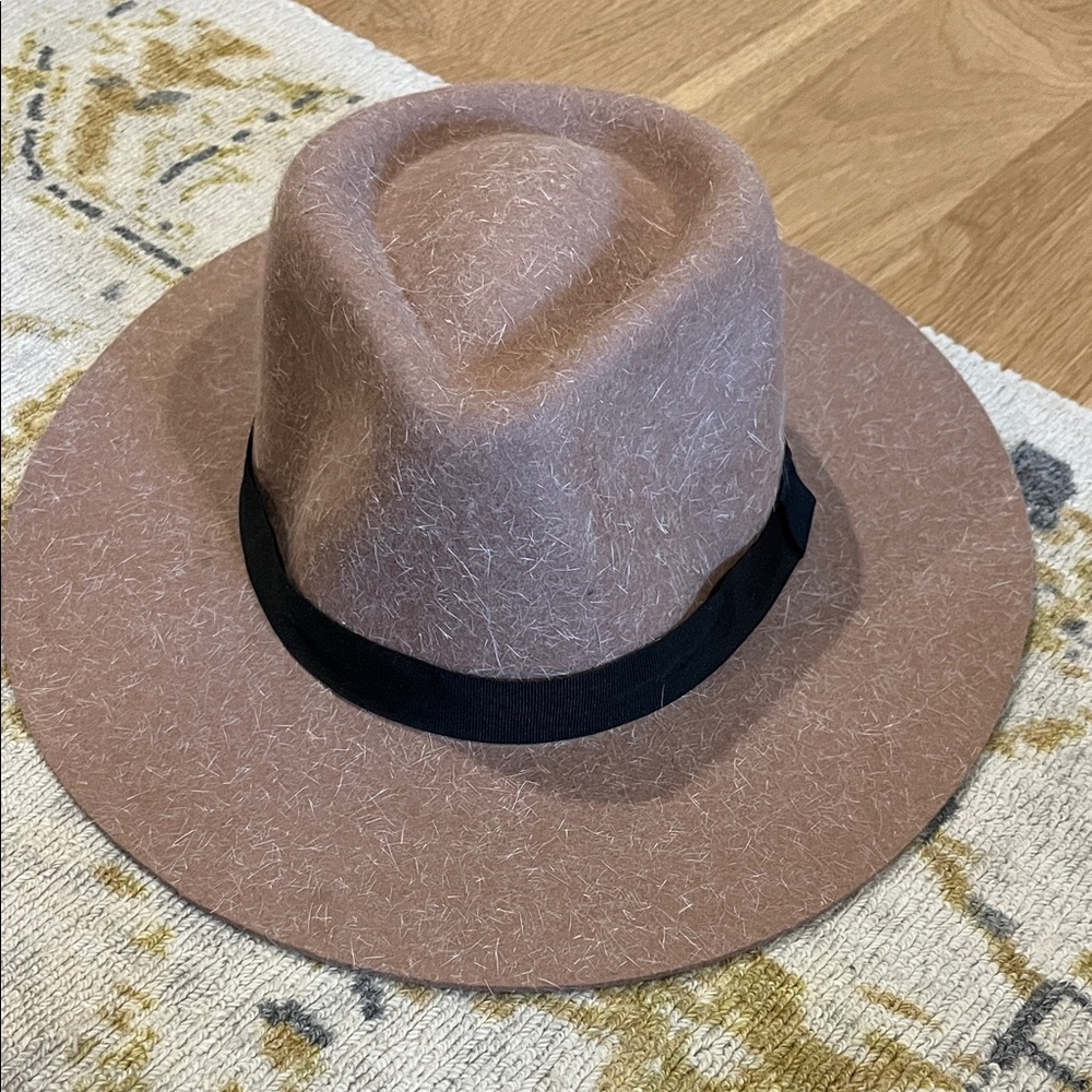 Sole Society Camel Brown Fedora with Black Band Wool and Rabbit Never Worn!!